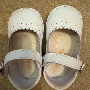 Excellent condition angel baby shoes size 2